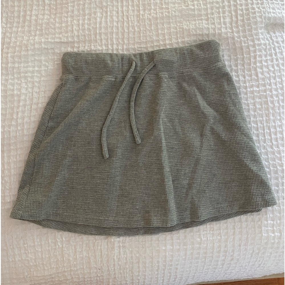 Gray HALARA Waffle Skirt. Size S